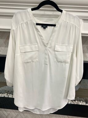 torrid Harper Georgette White V-Neck 3/4 Sleeve Blouse with Pockets 2X 18-20